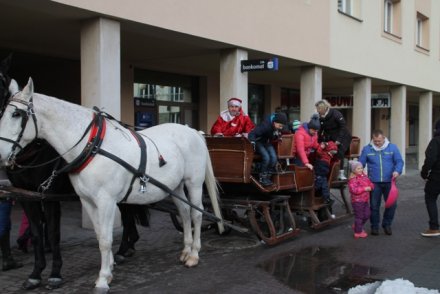 Przejażdżka saniami z Mikołajem